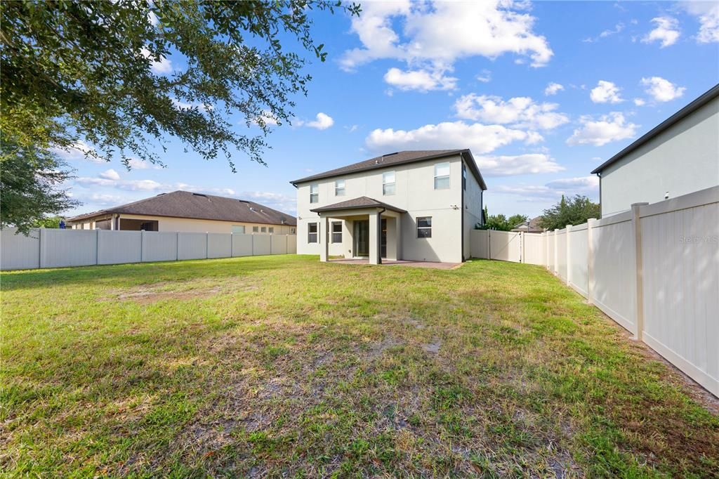 Active With Contract: $484,000 (4 beds, 2 baths, 2486 Square Feet)