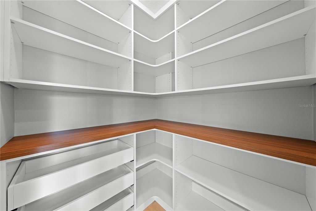 Active With Contract: $484,000 (4 beds, 2 baths, 2486 Square Feet)