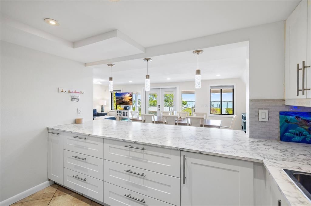 En Venta: $999,000 (3 camas, 2 baños, 1558 Pies cuadrados)