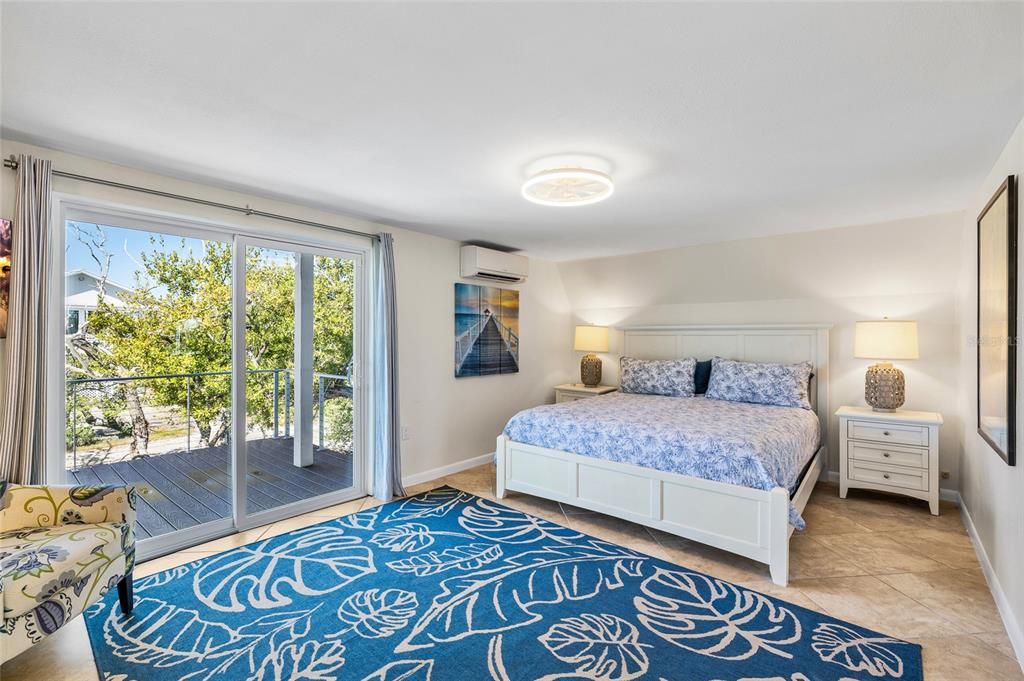 En Venta: $999,000 (3 camas, 2 baños, 1558 Pies cuadrados)