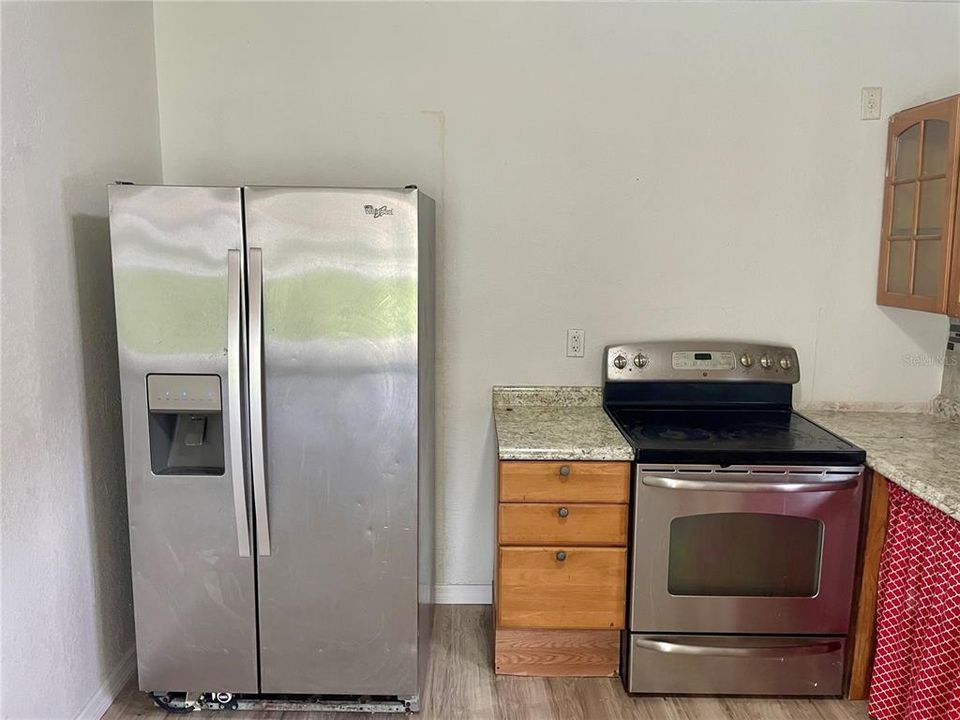 Под контрактом: $115,000 (2 спален, 1 ванн, 784 Квадратных фут)