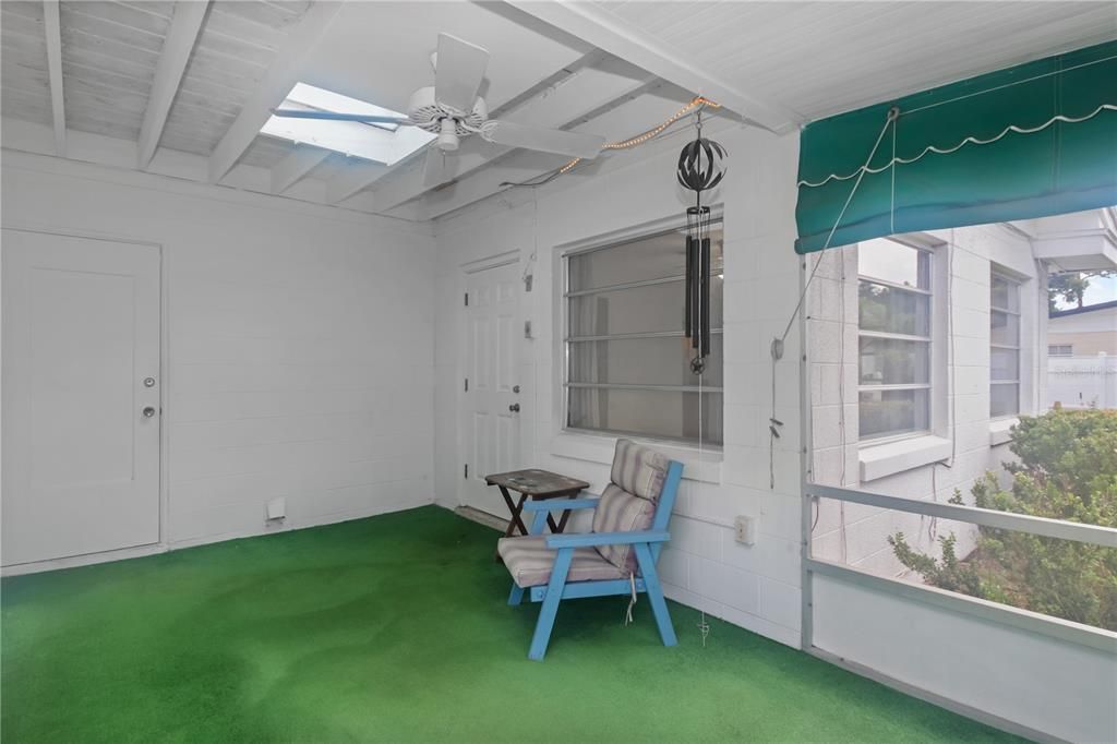 For Sale: $319,900 (3 beds, 2 baths, 1553 Square Feet)