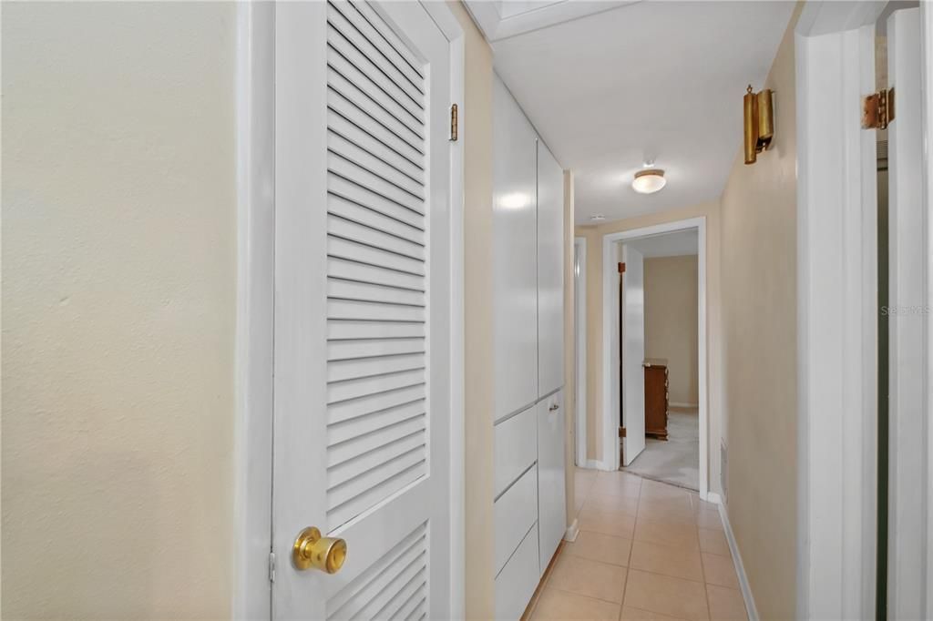 For Sale: $319,900 (3 beds, 2 baths, 1553 Square Feet)