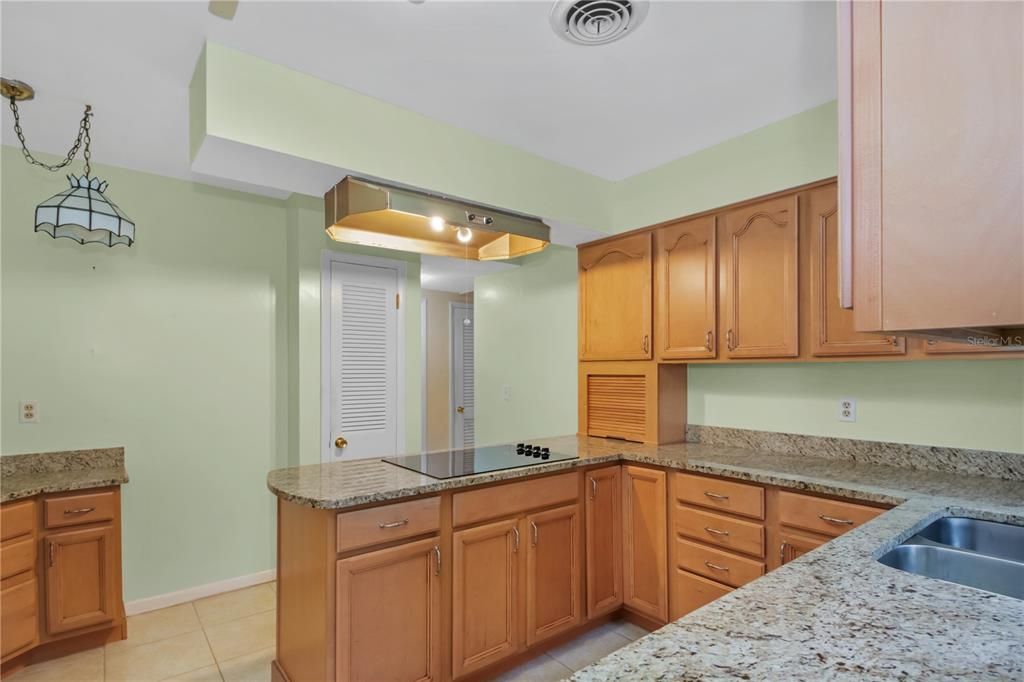 For Sale: $319,900 (3 beds, 2 baths, 1553 Square Feet)