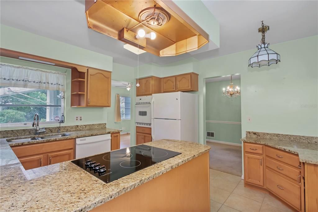 For Sale: $319,900 (3 beds, 2 baths, 1553 Square Feet)