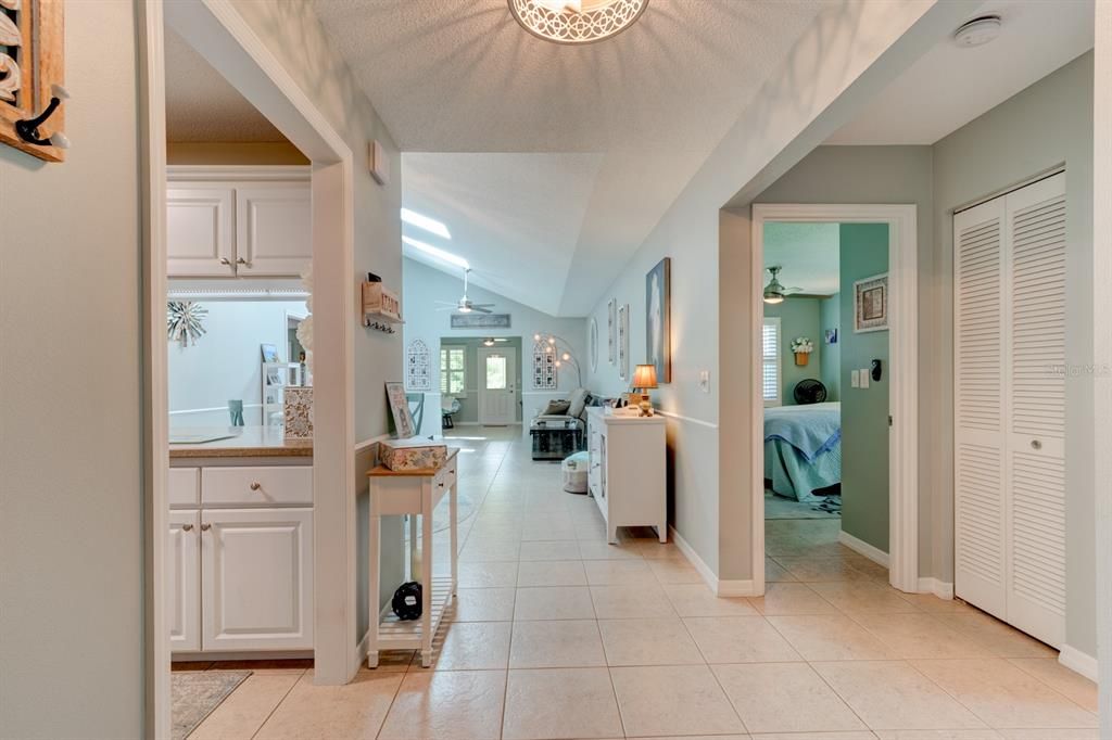 待售: $227,000 (2 贝兹, 2 浴室, 1467 平方英尺)