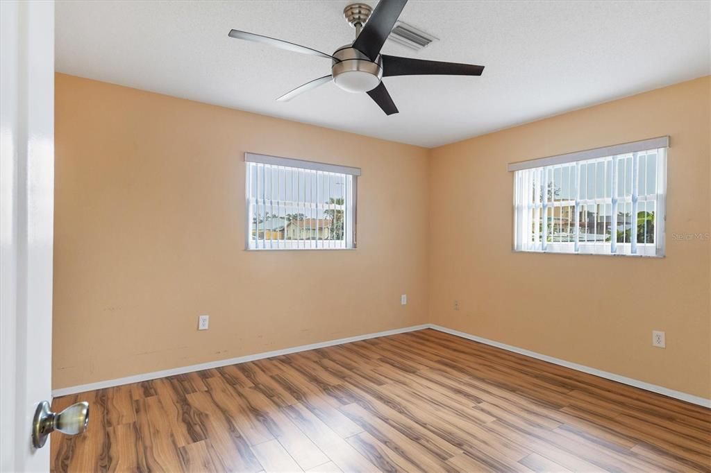 В аренду: $2,100 (2 спален, 2 ванн, 1608 Квадратных фут)