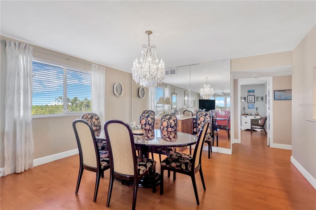 For Sale: $315,875 (2 beds, 2 baths, 1590 Square Feet)