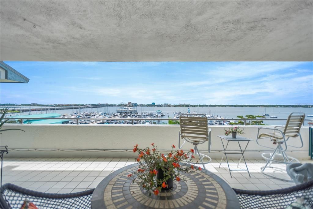 For Sale: $315,875 (2 beds, 2 baths, 1590 Square Feet)