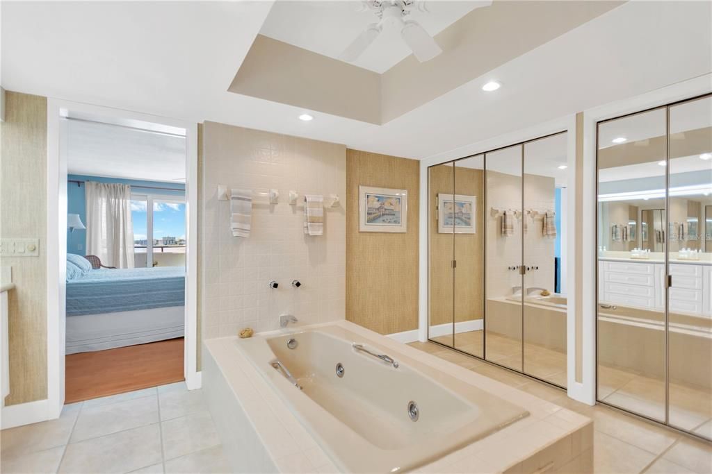 For Sale: $315,875 (2 beds, 2 baths, 1590 Square Feet)