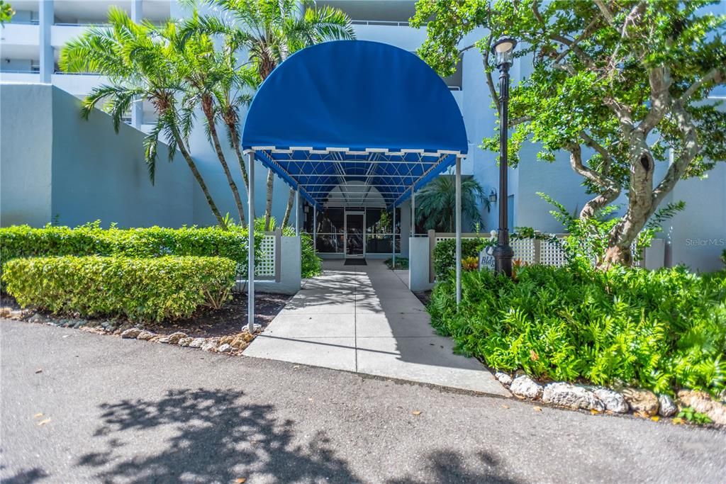 For Sale: $315,875 (2 beds, 2 baths, 1590 Square Feet)