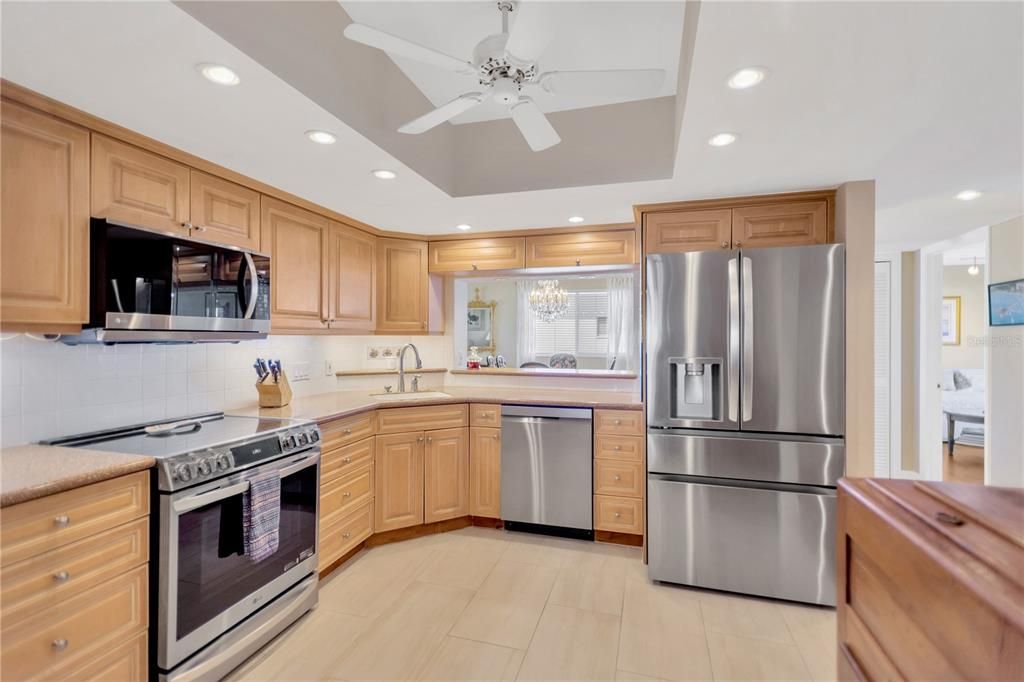 For Sale: $315,875 (2 beds, 2 baths, 1590 Square Feet)