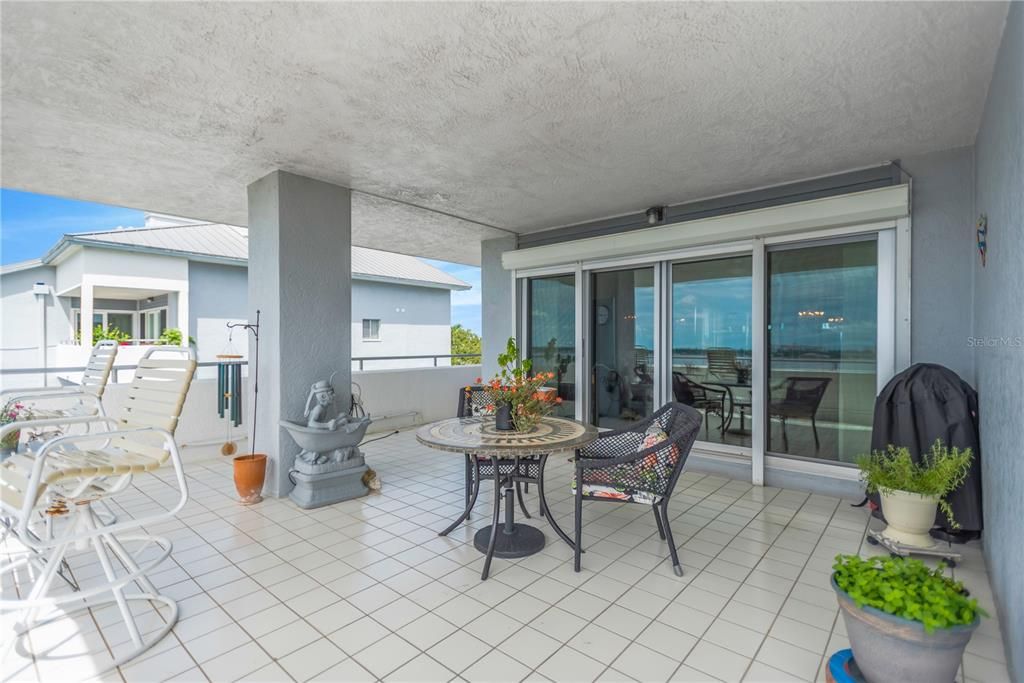 For Sale: $315,875 (2 beds, 2 baths, 1590 Square Feet)