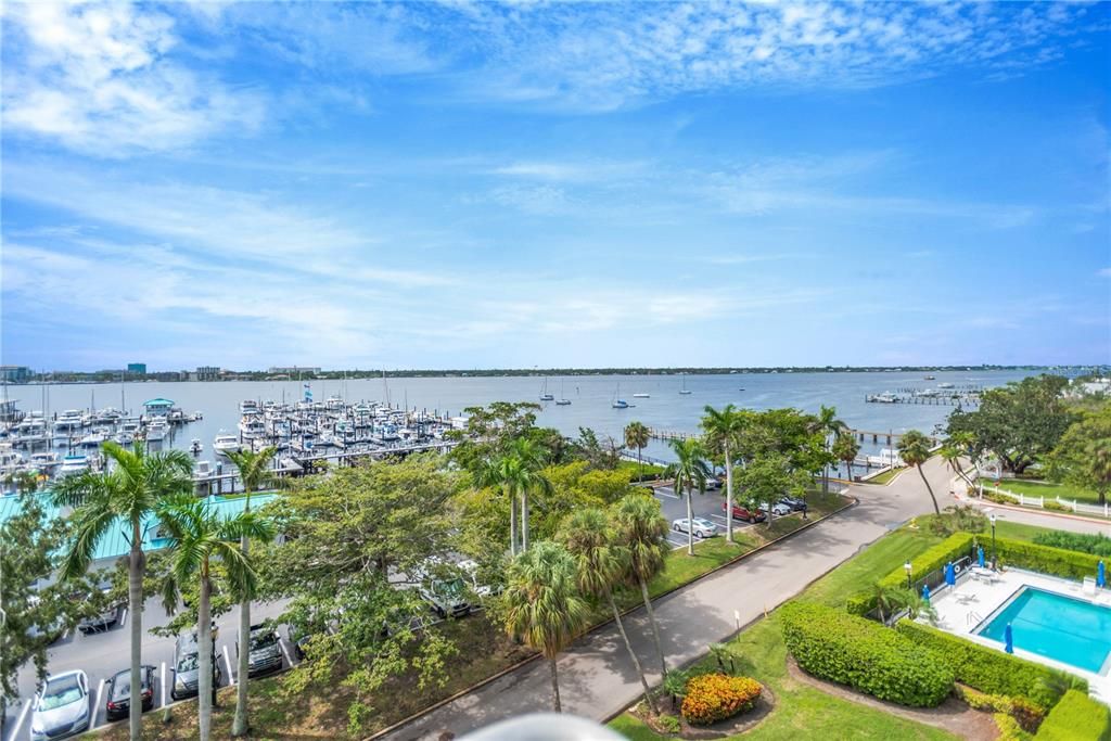 For Sale: $315,875 (2 beds, 2 baths, 1590 Square Feet)