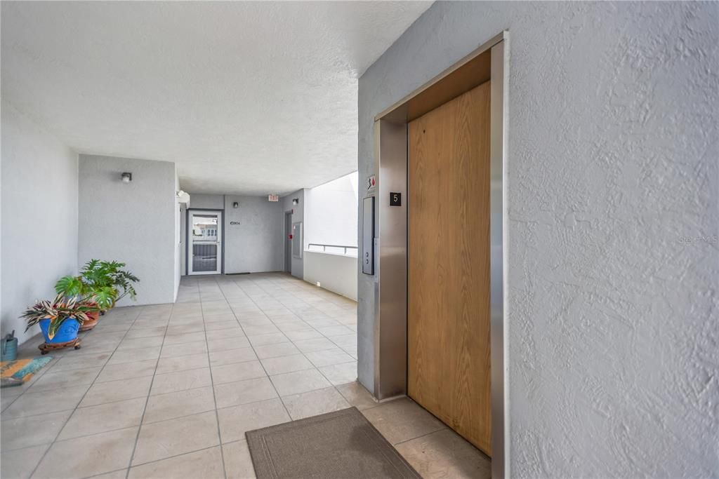 For Sale: $315,875 (2 beds, 2 baths, 1590 Square Feet)