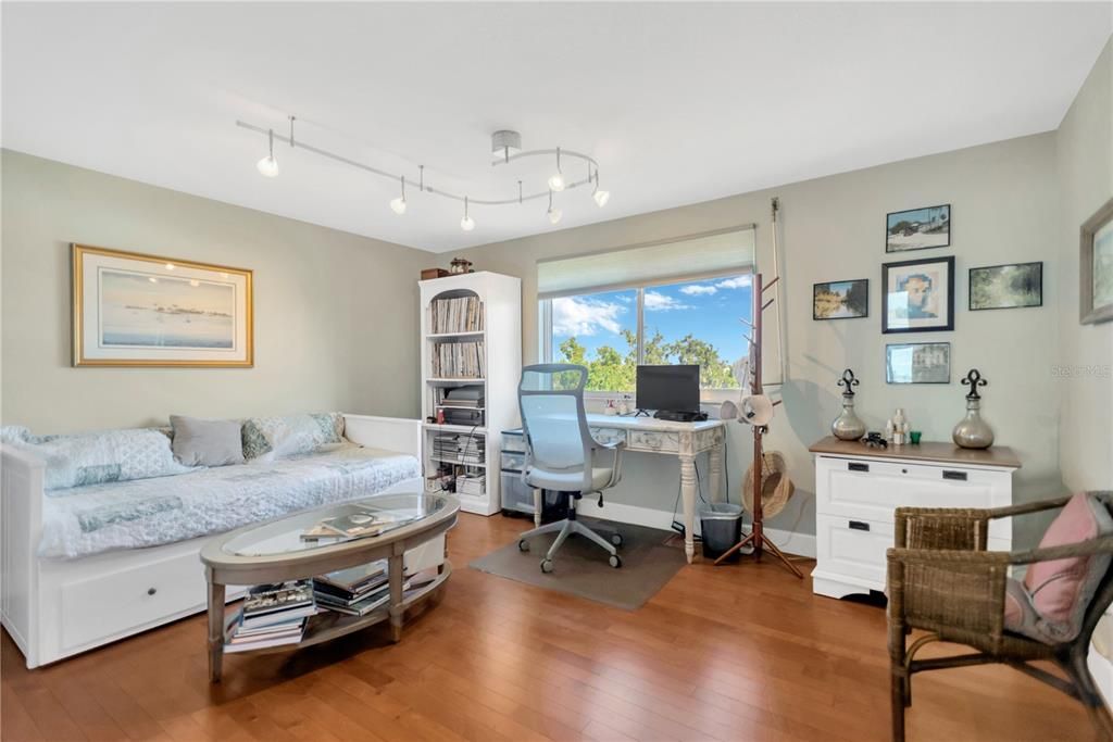 For Sale: $315,875 (2 beds, 2 baths, 1590 Square Feet)