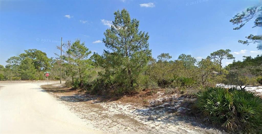 待售: $20,000 (0.27 acres)