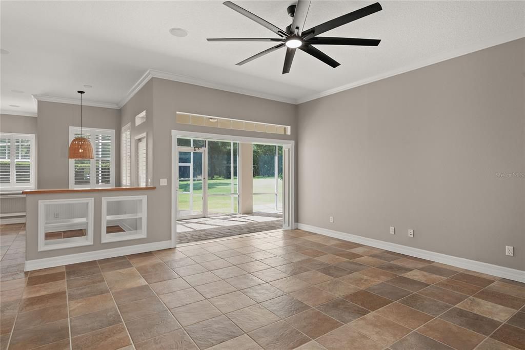 Под контрактом: $799,900 (4 спален, 3 ванн, 2563 Квадратных фут)