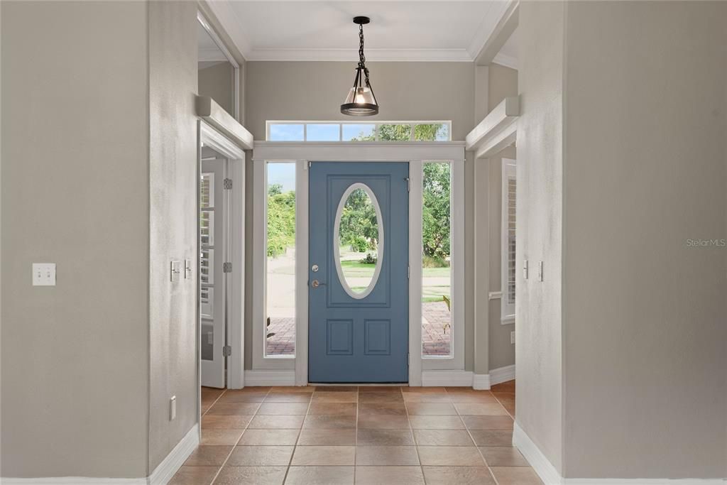 Под контрактом: $799,900 (4 спален, 3 ванн, 2563 Квадратных фут)