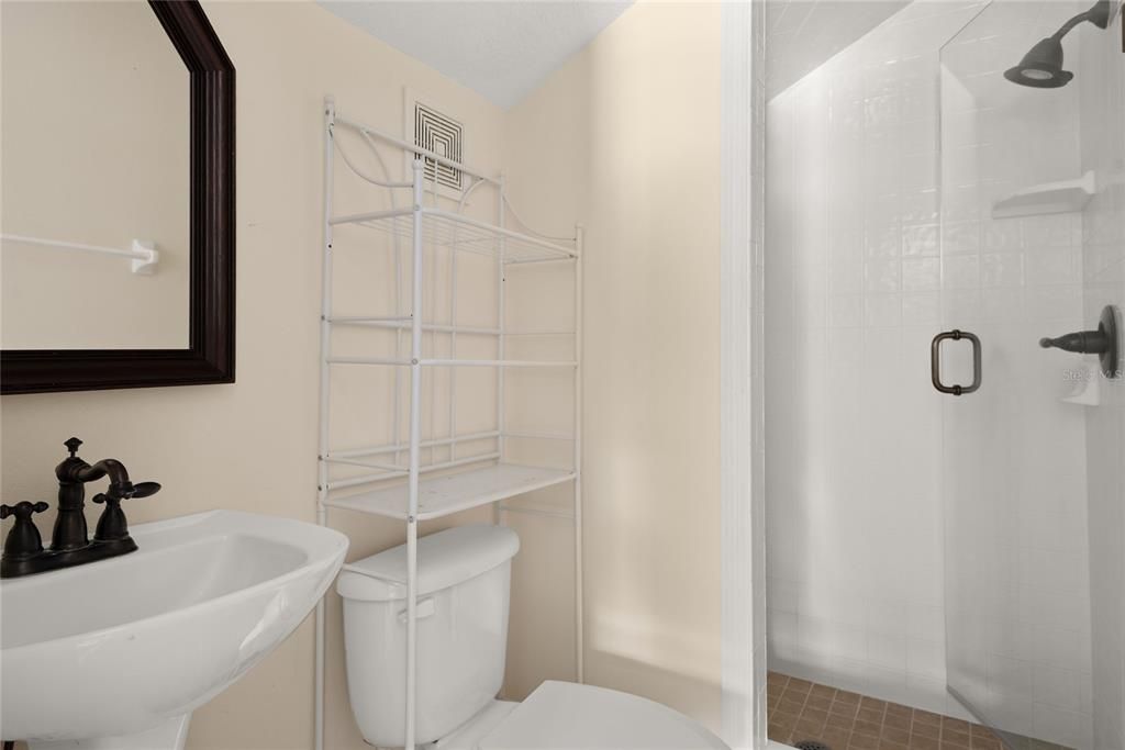 Под контрактом: $799,900 (4 спален, 3 ванн, 2563 Квадратных фут)