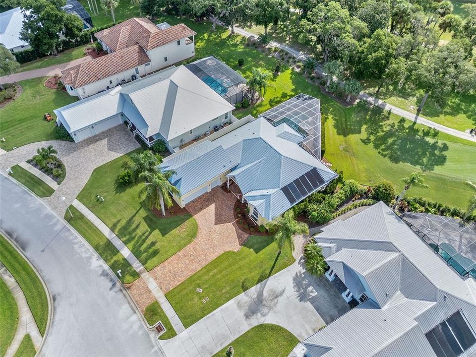 Под контрактом: $799,900 (4 спален, 3 ванн, 2563 Квадратных фут)