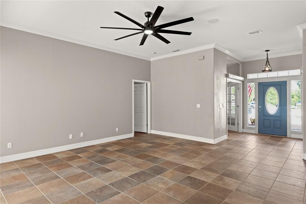 Под контрактом: $799,900 (4 спален, 3 ванн, 2563 Квадратных фут)