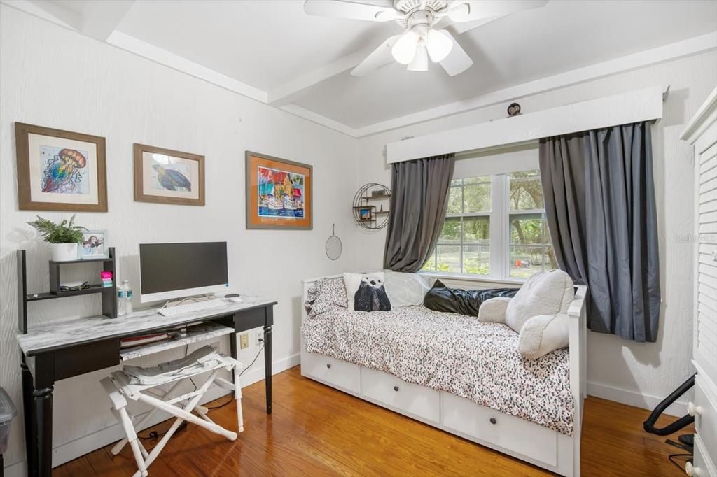 Activo con contrato: $725,000 (3 camas, 1 baños, 1540 Pies cuadrados)