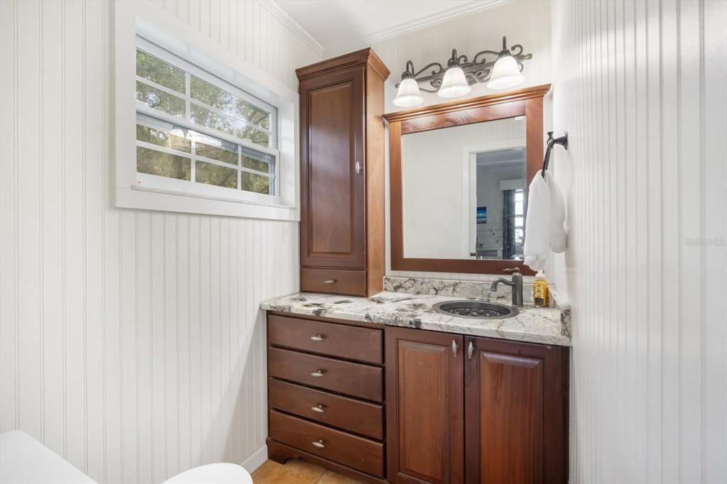 Activo con contrato: $725,000 (3 camas, 1 baños, 1540 Pies cuadrados)