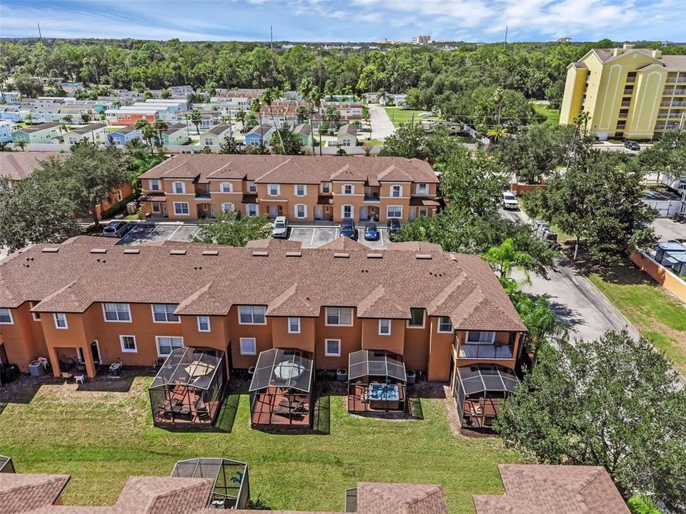 合同活跃: $350,000 (4 贝兹, 3 浴室, 1852 平方英尺)