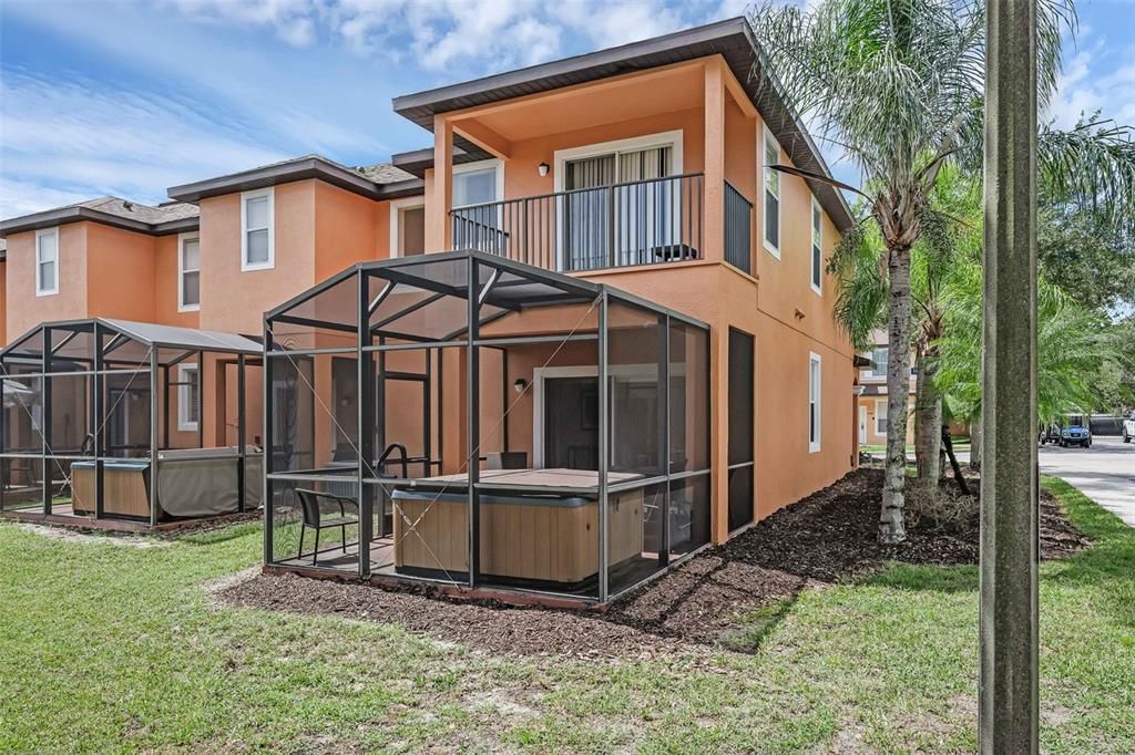 合同活跃: $350,000 (4 贝兹, 3 浴室, 1852 平方英尺)