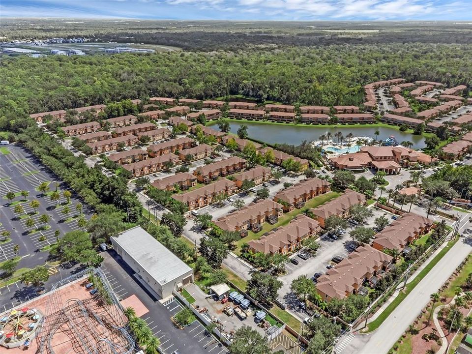 合同活跃: $350,000 (4 贝兹, 3 浴室, 1852 平方英尺)