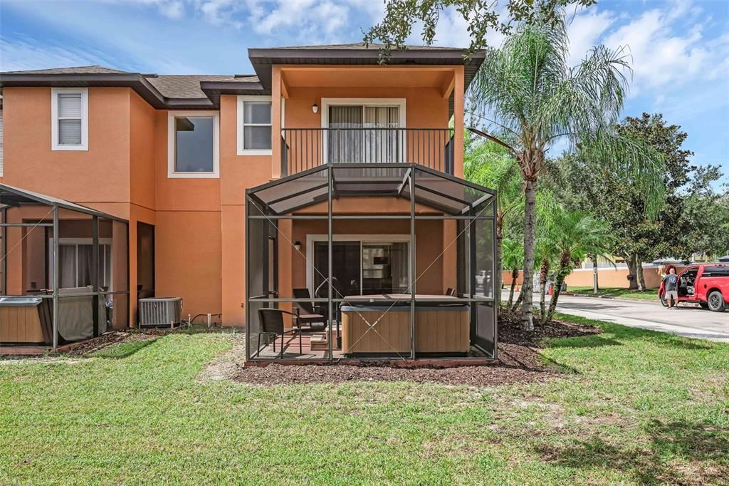 合同活跃: $350,000 (4 贝兹, 3 浴室, 1852 平方英尺)