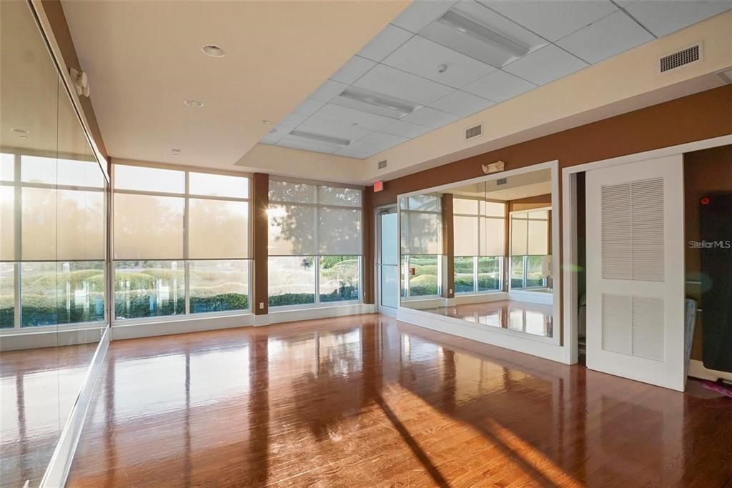 На продажу: $332,000 (2 спален, 2 ванн, 1670 Квадратных фут)