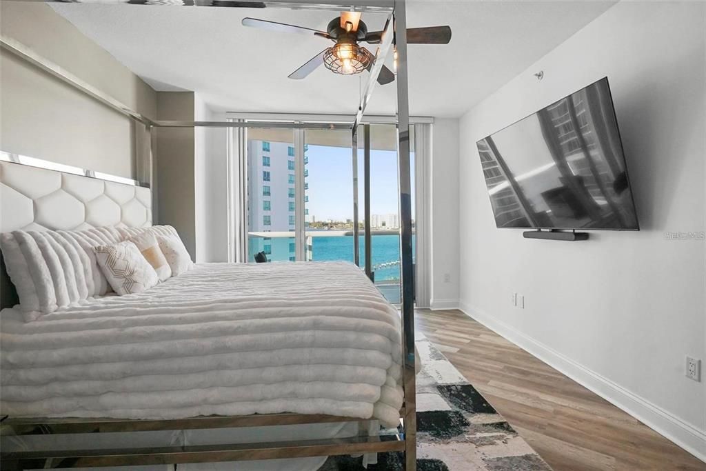 На продажу: $332,000 (2 спален, 2 ванн, 1670 Квадратных фут)