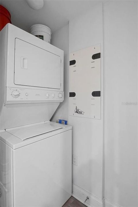 На продажу: $332,000 (2 спален, 2 ванн, 1670 Квадратных фут)