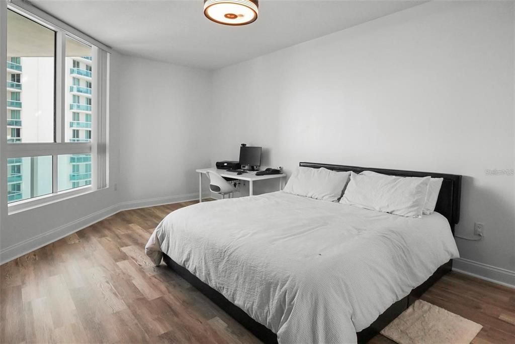 На продажу: $332,000 (2 спален, 2 ванн, 1670 Квадратных фут)