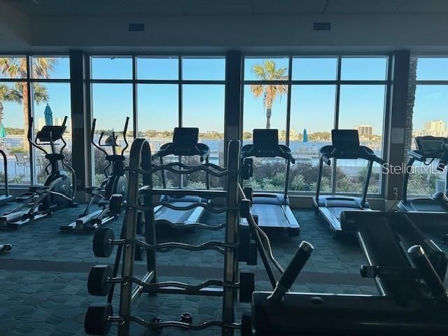 На продажу: $332,000 (2 спален, 2 ванн, 1670 Квадратных фут)