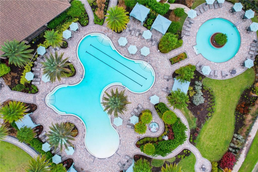 Под контрактом: $649,000 (3 спален, 3 ванн, 2410 Квадратных фут)