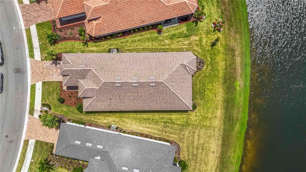 Под контрактом: $649,000 (3 спален, 3 ванн, 2410 Квадратных фут)