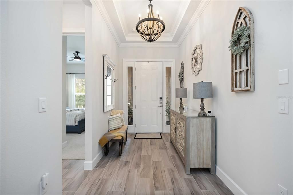 Под контрактом: $649,000 (3 спален, 3 ванн, 2410 Квадратных фут)