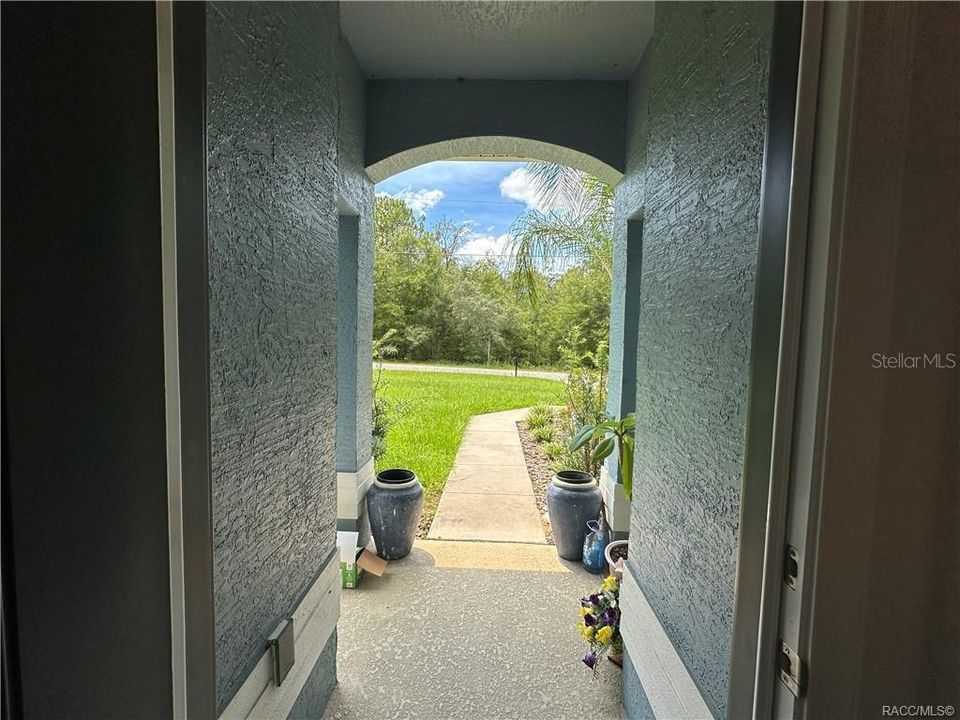 Activo con contrato: $295,000 (3 camas, 2 baños, 1803 Pies cuadrados)