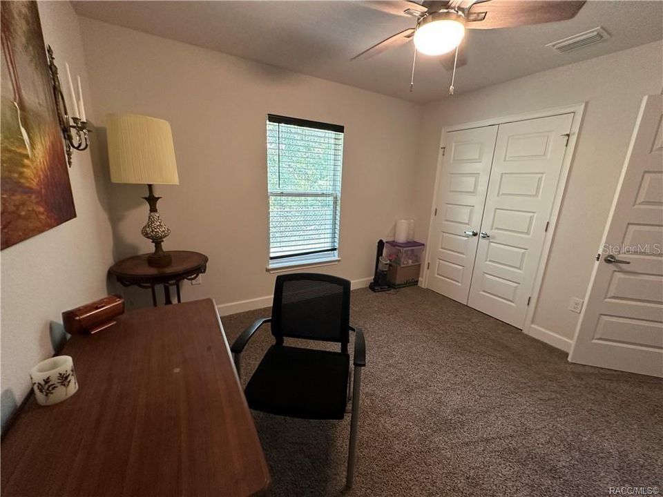 Activo con contrato: $295,000 (3 camas, 2 baños, 1803 Pies cuadrados)