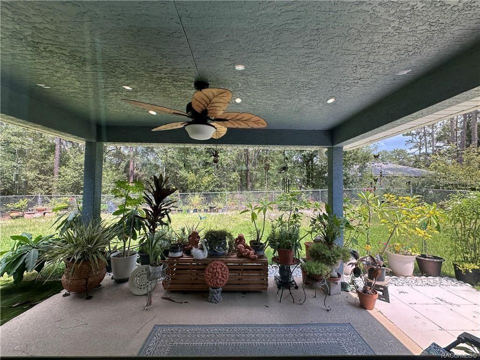 Activo con contrato: $295,000 (3 camas, 2 baños, 1803 Pies cuadrados)