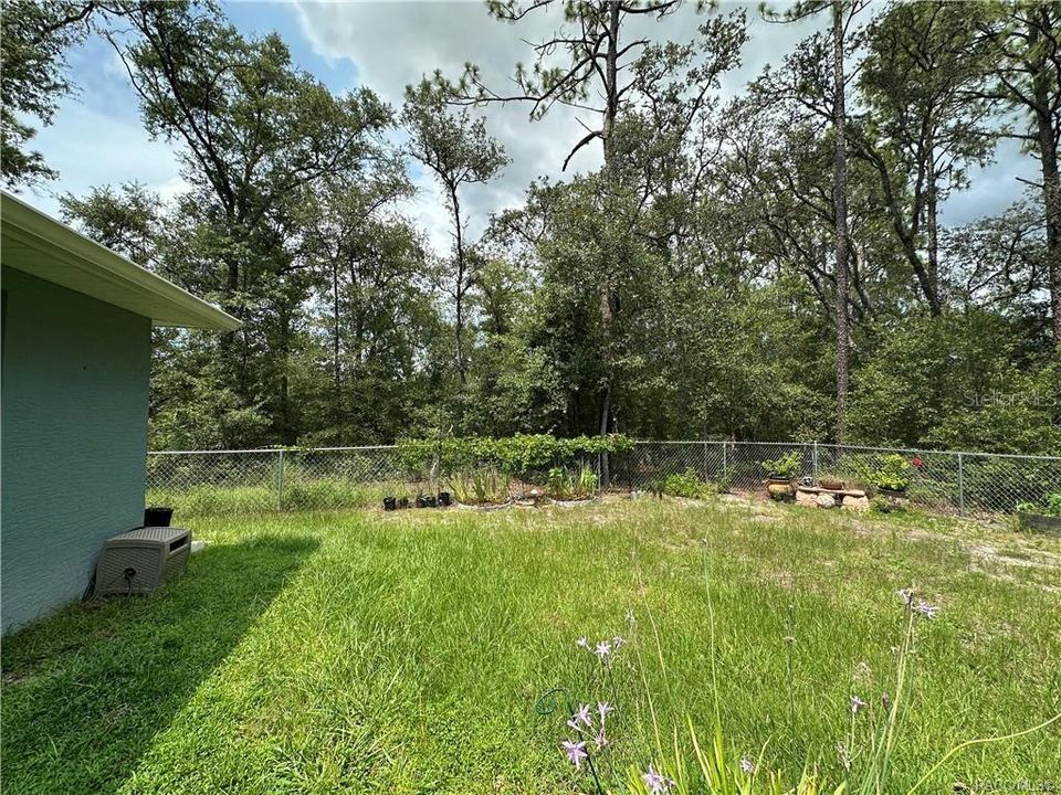 Activo con contrato: $295,000 (3 camas, 2 baños, 1803 Pies cuadrados)