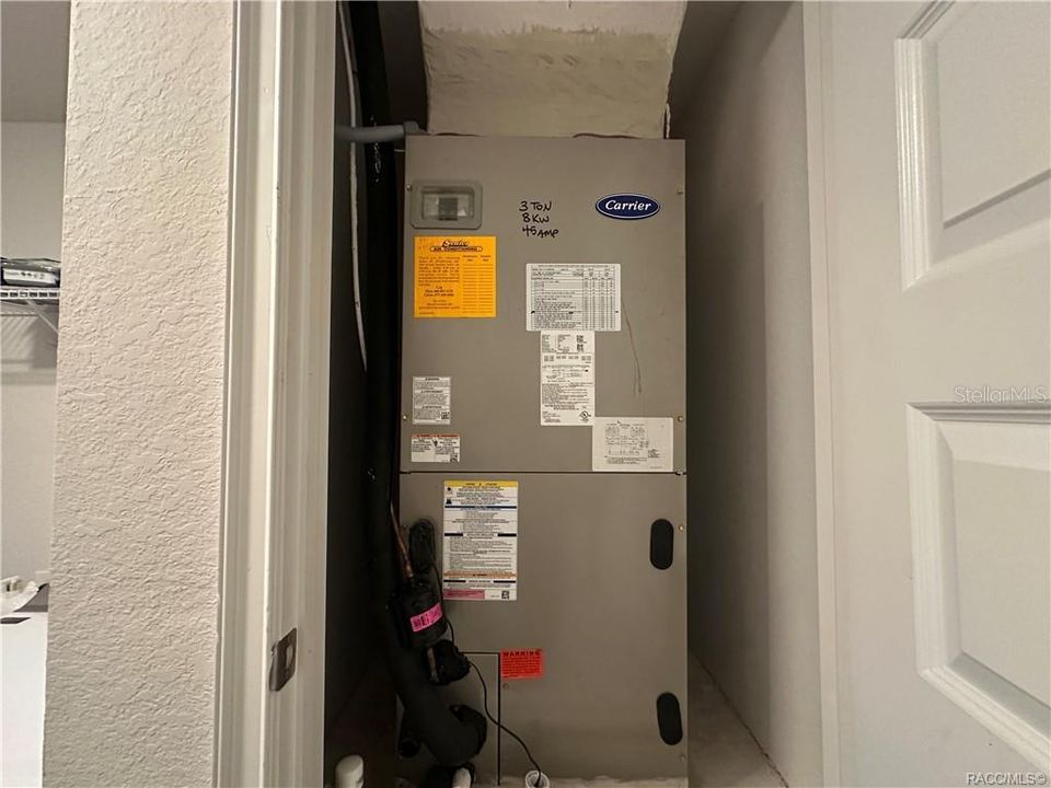 Activo con contrato: $295,000 (3 camas, 2 baños, 1803 Pies cuadrados)