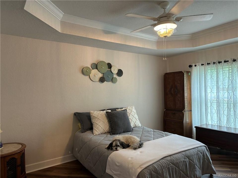 Activo con contrato: $295,000 (3 camas, 2 baños, 1803 Pies cuadrados)