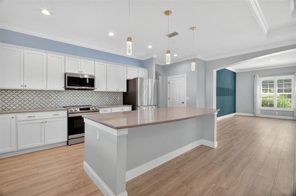 For Sale: $525,000 (3 beds, 2 baths, 2356 Square Feet)