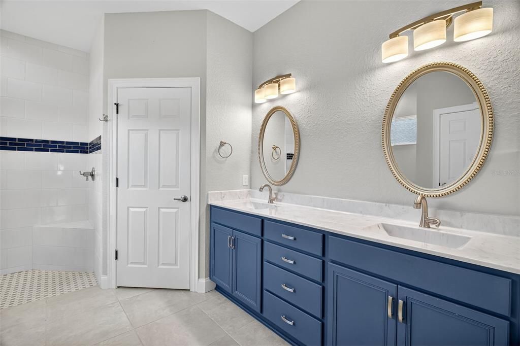 For Sale: $525,000 (3 beds, 2 baths, 2356 Square Feet)