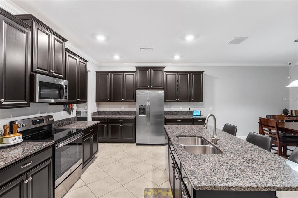 出租: $3,500 (4 贝兹, 2 浴室, 3034 平方英尺)