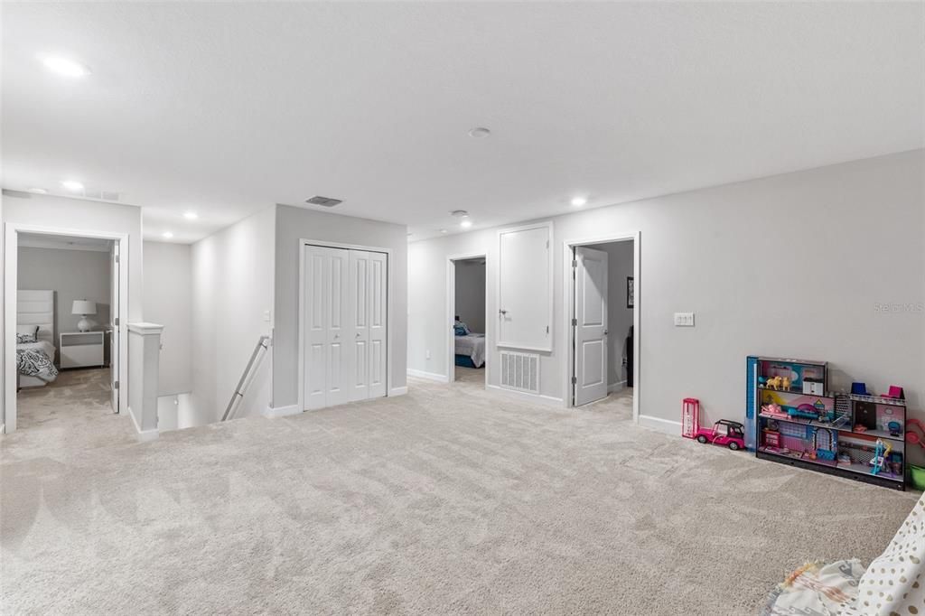 出租: $3,500 (4 贝兹, 2 浴室, 3034 平方英尺)